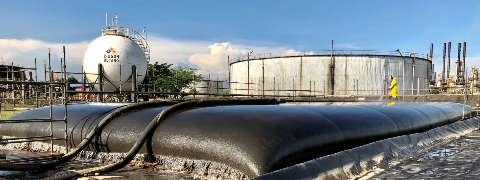 Geotube en operacion en planta industrial - soluciones ambientales con geosinteticos