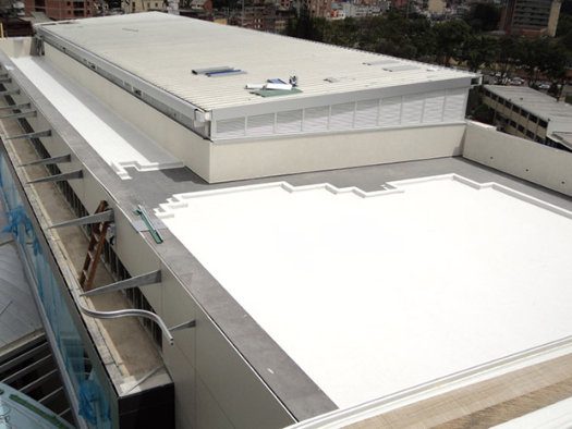 Impermeabilización de terrazas, cubiertas verdes y espejos de agua en proyecto Centro Empresarial y Deportivo Colsubsidio Calle 53 Bogotá - Cundinamarca