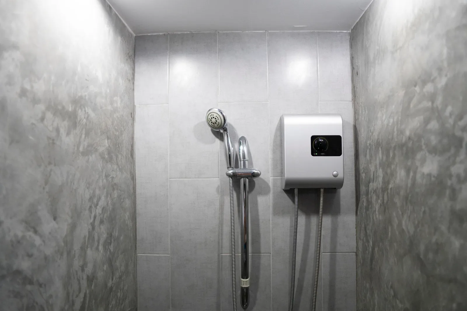 Instalación de duchas eléctricas en Medellín